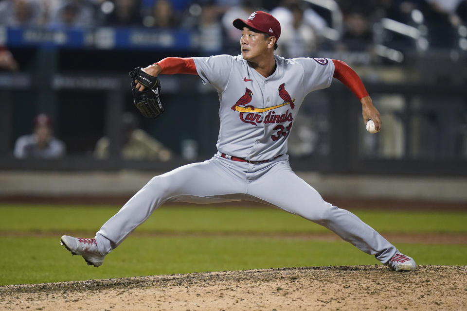 St. Louis Cardinals' Kwang Hyun Kim pitches during the 11th inning of the team's baseball game against the New York Mets on Tuesday, Sept. 14, 2021, in New York. The Cardinals won 7-6. (AP Photo/Frank Franklin II)