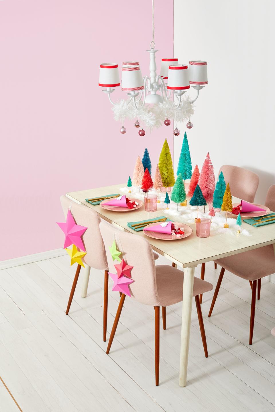 These Festive DIY Christmas Table Decorations Will Brighten Up Your Holiday Table