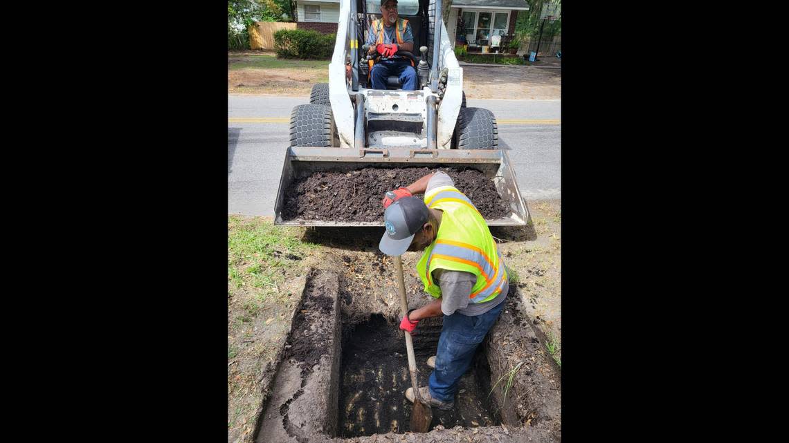 Workers with Beaufort Public Works cleaning out catch basin in Mossy Oaks area to prepare for an influx of water that’s expected from Hurricane Ian.