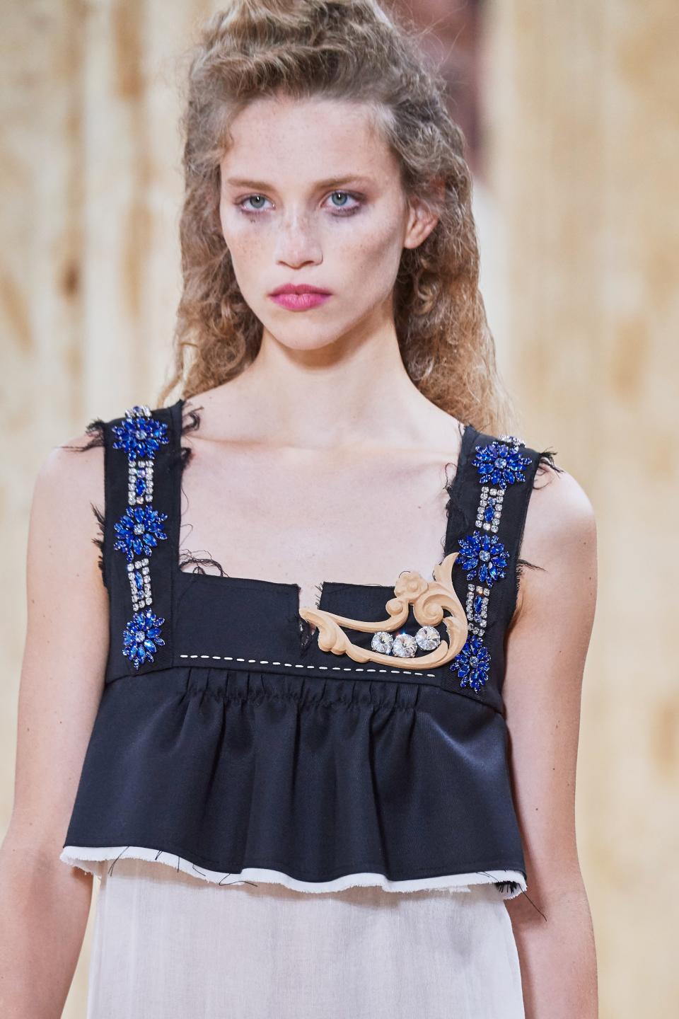 <h1 class="title">Miu Miu</h1><cite class="credit">Photo: Armando Grillo / Gorunway.com</cite>