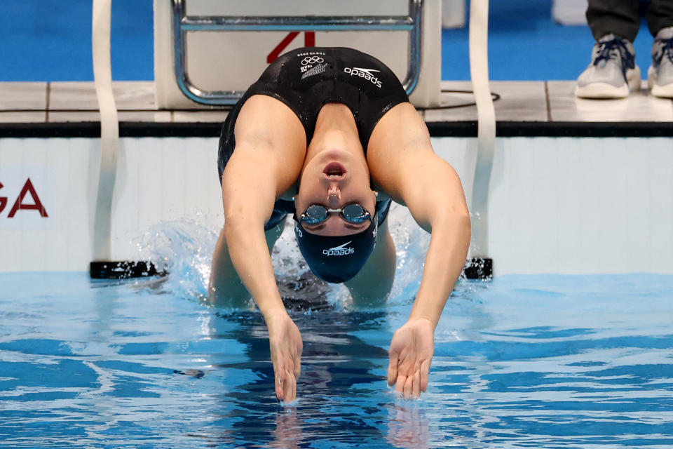 <p>TOKYO, JAPAN - JULY 25: Ali Galyer of Team New Zealand competes in heat two of the Women's 100m Backstroke on day two of the Tokyo 2020 Olympic Games at Tokyo Aquatics Centre on July 25, 2021 in Tokyo, Japan. (Photo by Al Bello/Getty Images)</p> 