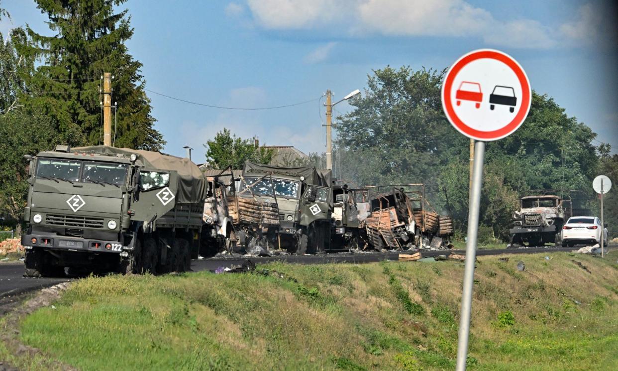 <span>A column of Russian army trucks damaged by Ukrainain shelling in the Sudzhansky district of Kursk, Russia. Ukraine’s invasion of Russia continued for a sixth day on Sunday.</span><span>Photograph: Anatoliy Zhdanov/AP</span>