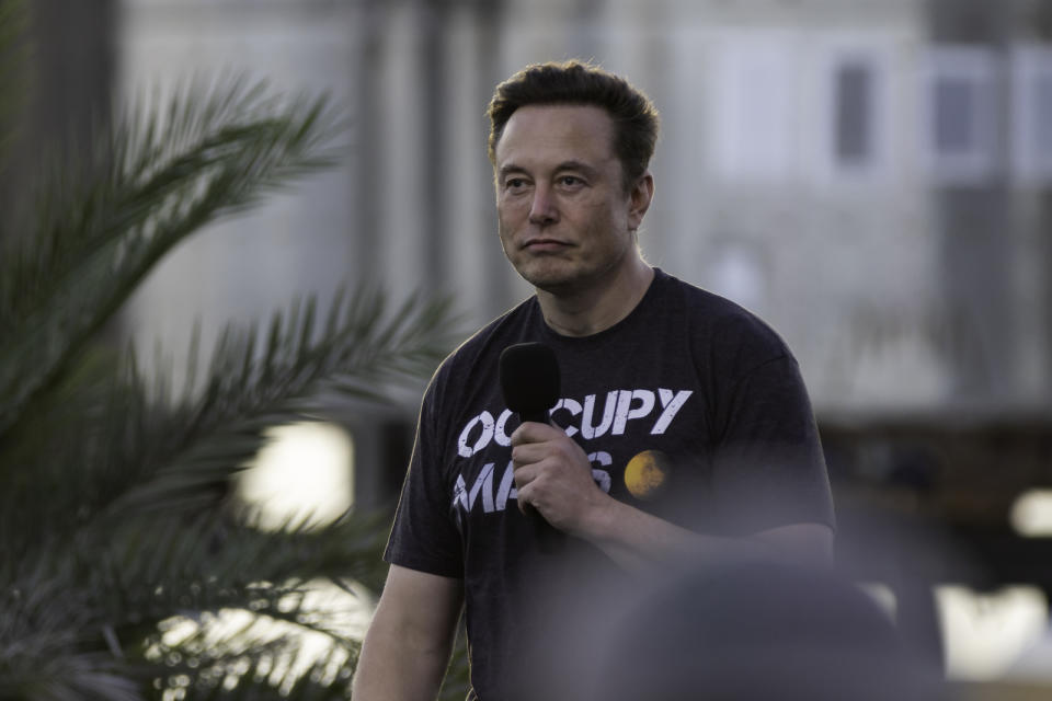 BOCA CHICA BEACH, TX - AUGUST 25: SpaceX founder Elon Musk during a T-Mobile and SpaceX joint event on August 25, 2022 in Boca Chica Beach, Texas. The two companies announced plans to work together to provide T-Mobile cellular service using Starlink satellites. (Photo by Michael Gonzalez/Getty Images)