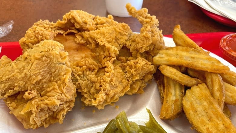Lee's Famous fried chicken
