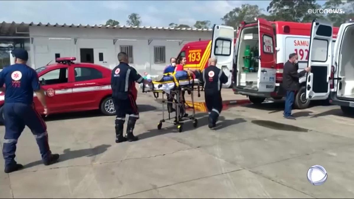 Tragedy during an electoral rally in Sao Paulo, several dead and many injured when the prosecution collapses