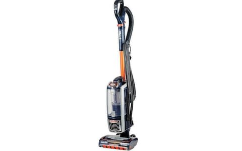 Shark Anti Hair Wrap Upright Vacuum Cleaner Plus with Powered Lift-Away and TruePet AZ910UKT 