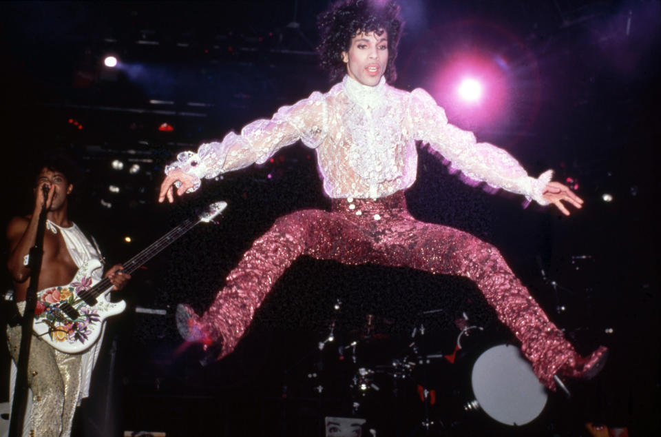 prince shoe style, prince boots, shoes, prince shoes, boots, prince 1984, prince performing, purple rain