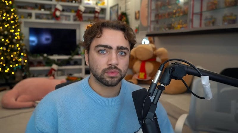 An image of Matthew "Mizkif" Rinaudo during his January 2 "My Apology" YouTube video.