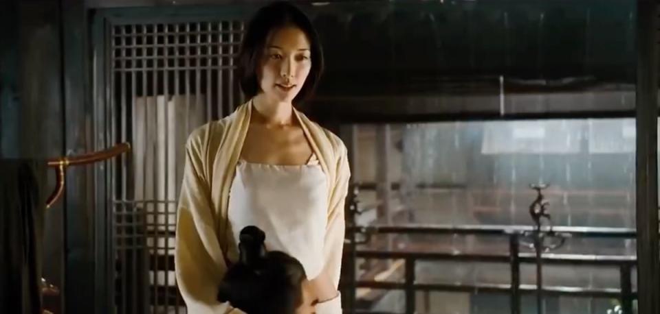 ▲林志玲和梁朝偉在《赤壁》中有許多親密對手戲。（圖／翻攝微博）