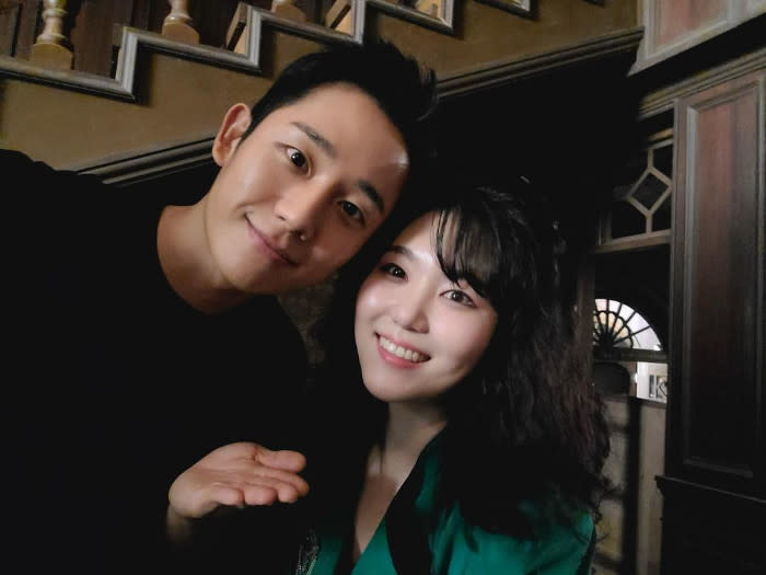 The actress seen here with co-star Jung Hae-In