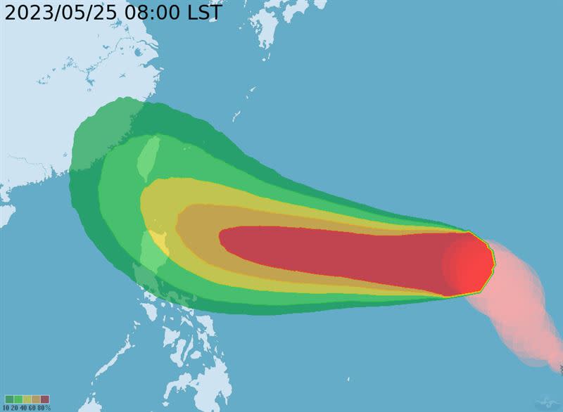 瑪娃颱風的路徑持續受到關注，許多人都很關心是否會放颱風假。（圖／翻攝自中央氣象局）