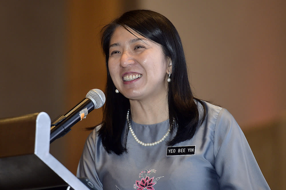 Energy, Science, Technology, Environment and Climate Change Minister Yeo Bee Yin speaks during the Sustainable Business Awards Malaysia 2018 in Kuala Lumpur January 29, 2019. — Picture by Mukhriz Hazim