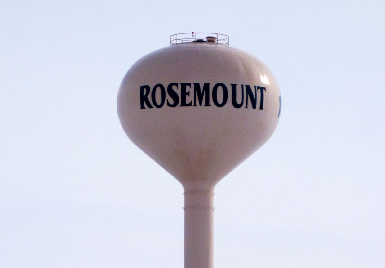 <p>The only Minnesota city to make the list, Rosemount offers residents access to the resources and culture of the Twin Cities while enjoying one of America’s safest towns.</p><ul><li>Population: 25,207</li><li>Total Crime Rate (per 1,000 residents): 6.6</li><li>Chance of Being a Victim: 1 in 150</li><li>Major City Nearby: Minneapolis</li></ul><span class="copyright"> Hourick / Wiki Commons </span>