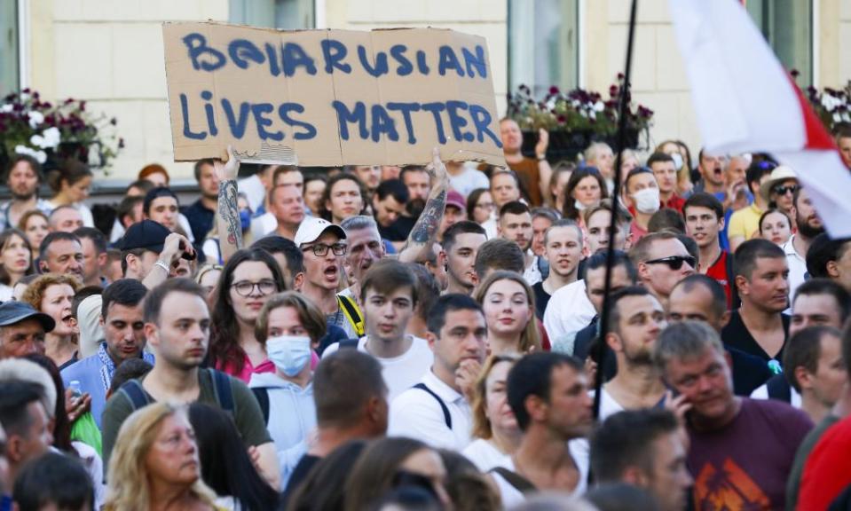 Protesters at detention centre