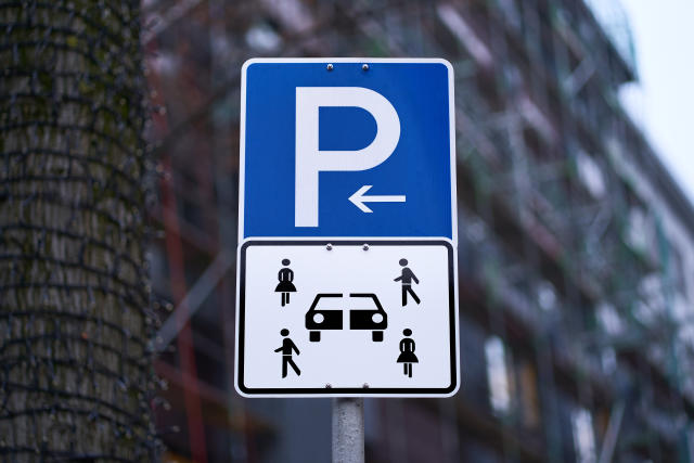 Parkplatzschild Parken mit Nummerierung - quadratisch - Verkehrsschild