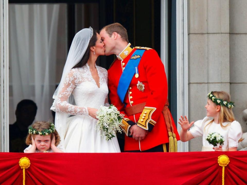 Prince William and Kate Middleton kiss on their wedding day