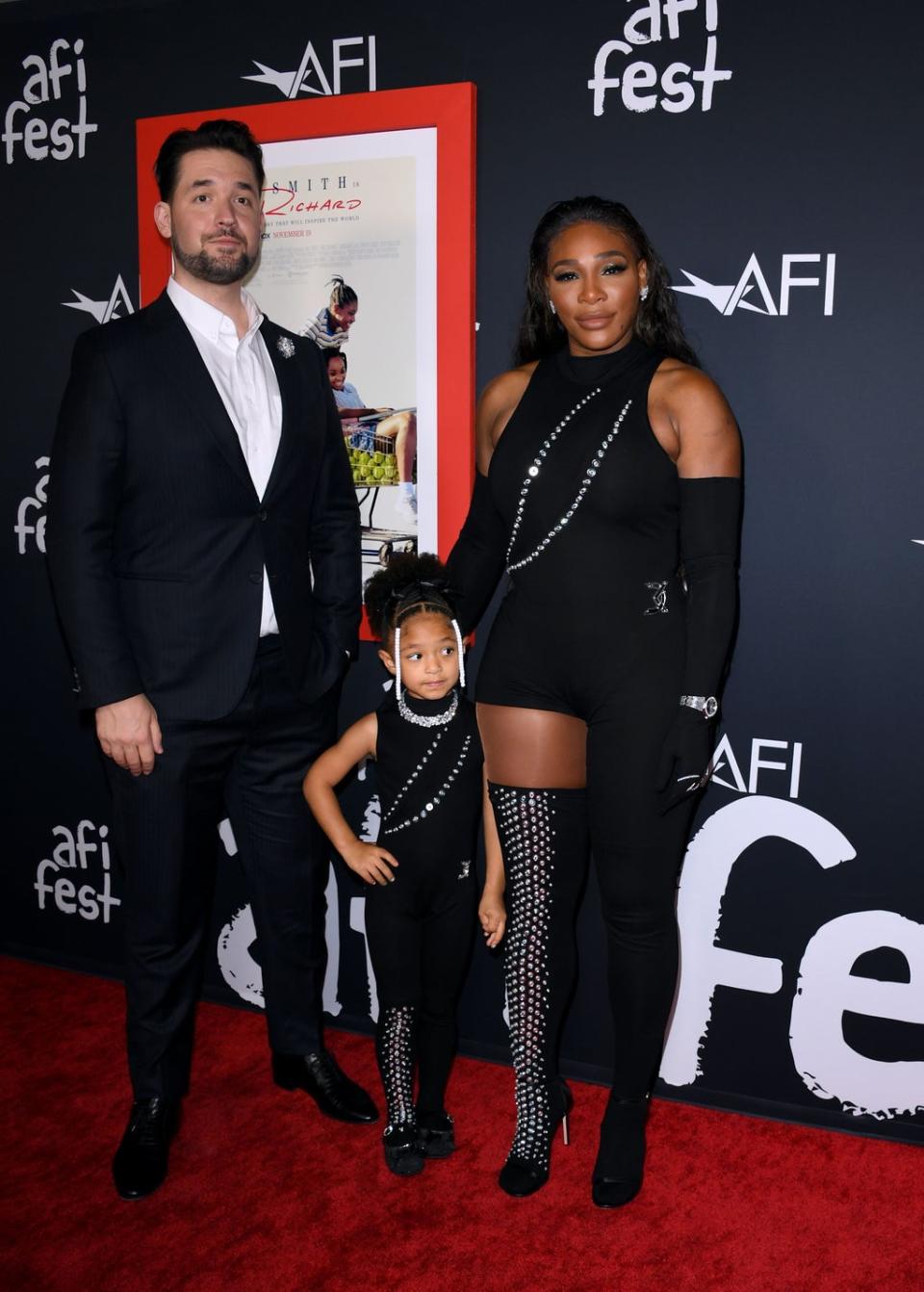 Serena Williams and her daughter match on red carpet (Getty Images)