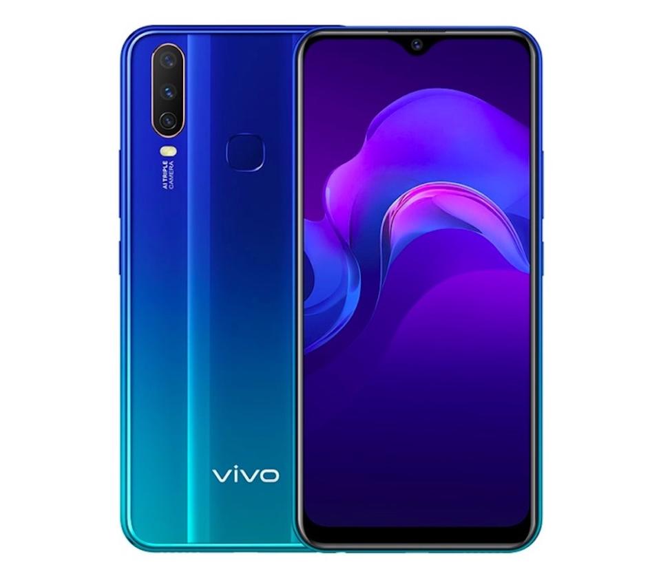 The Vivo Y12 has an AI-assisted triple-camera setup. — SoyaCincau pic