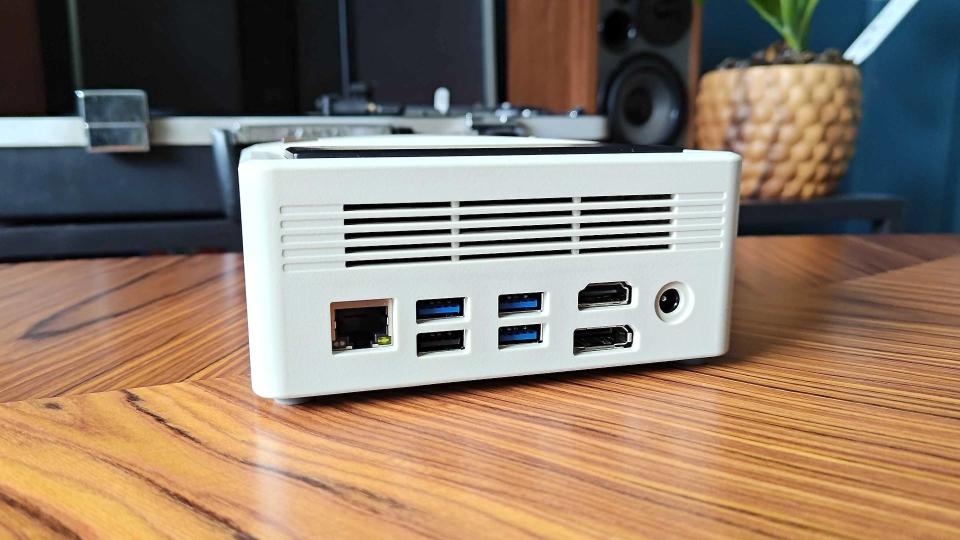 Ayaneo Mini PC AM01 IO ports at back