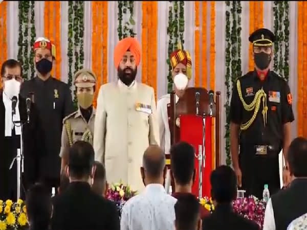 Lt Gen (Retd) Gurmit Singh sworn-in as new governor of Uttarakhand. (Photo/ ANI)