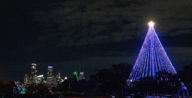 These smart holiday lights will enhance your Christmas home decorating -  CBS News