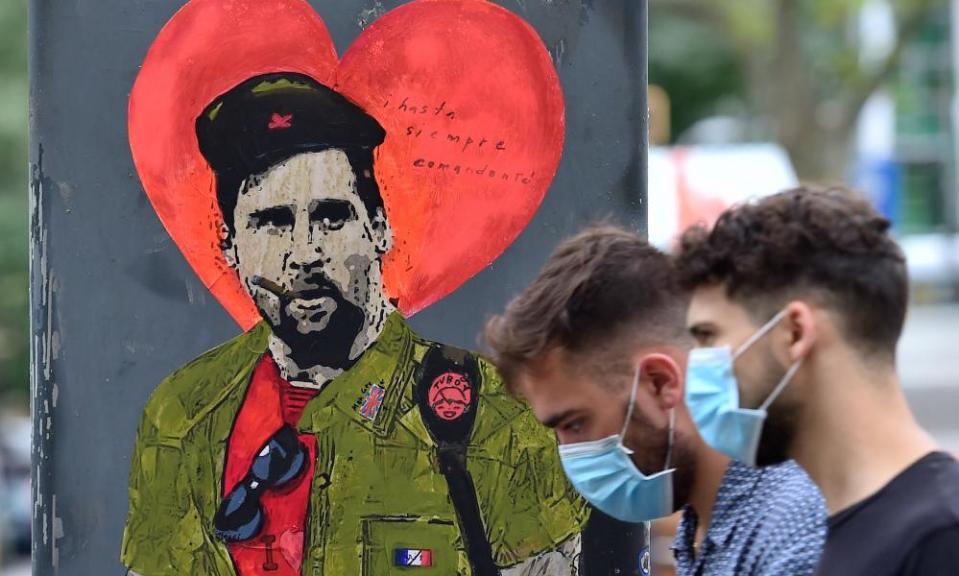 Artwork in Barcelona by TVBoy depicting Lionel Messi, titled “Hasta Siempre Comandante” (Until Forever, Commander).