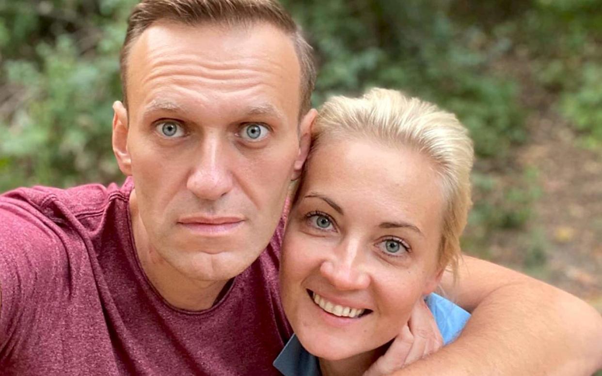  Russian opposition leader Alexei Navalny and his wife Yulia - Instagram