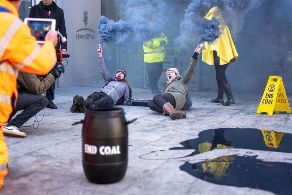 XR activists take action outside the Department of Levelling Up, Housing & Communities (Extinction Rebellion)