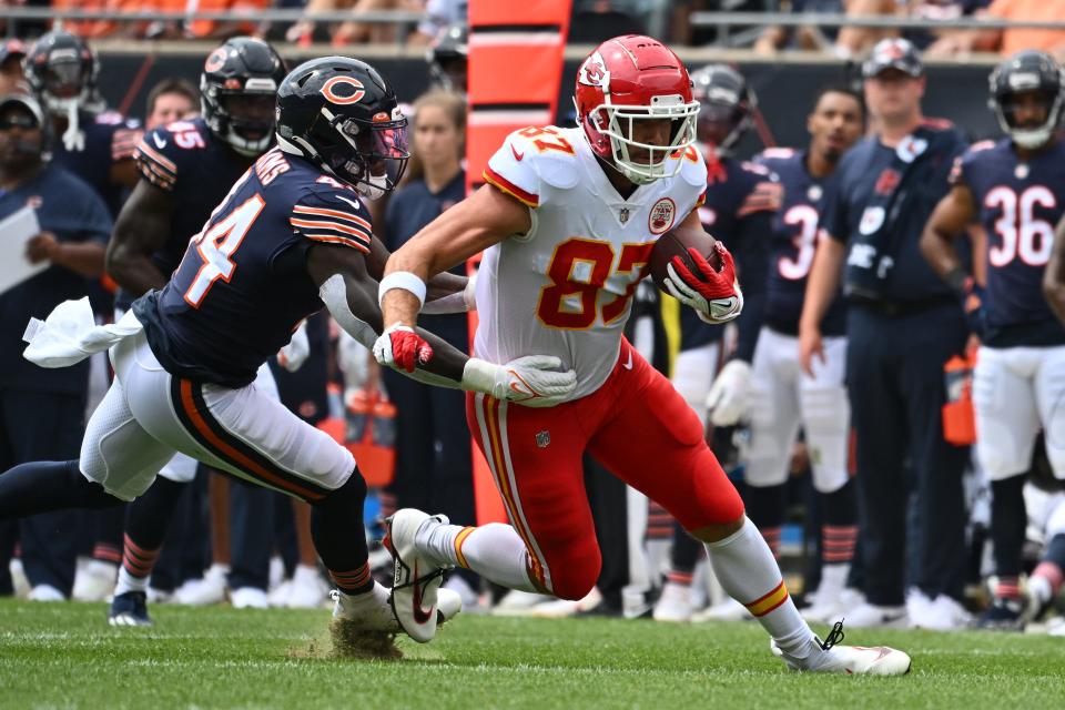 Travis Kelce and the Kansas City Chiefs are favored over the New York Jets in NFL Week 4 odds.