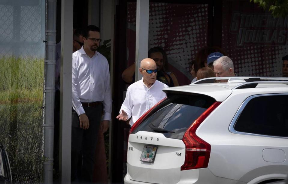 Parklandi, Florida - July 5, 2023 - Prosecutor Michael Satz, wearing sunglasses, visited the 1200 Building at Marjory Stoneman Douglas High School in Parkland where 17 people were shot to death on Feb 14, 2018.