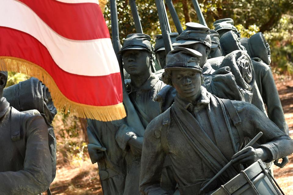 "Boundless" sculpture by Stephen Hayes at Wilmington's Cameron Art Museum.