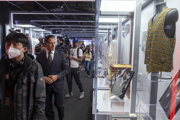 Los Angeles schools Superintendent Alberto Carvalho joined Narbonne High School students in April to tour a Tupac Shakur exhibit at The Canvas, a downtown venue. (Hans Gutknecht / Getty Images)