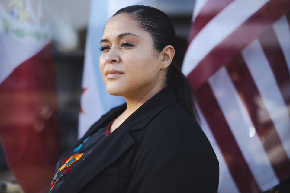 Una manifestación contra el plan para construir un complejo de tiendas para 2000 o más migrantes en el barrio de Brighton Park en Chicago, el 24 de octubre de 2023. (Taylor Glascock/para the New York Times)
