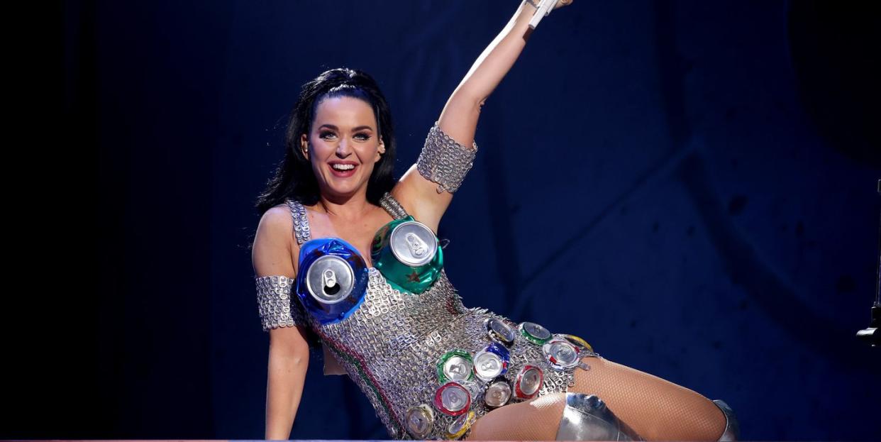 las vegas, nevada december 29 katy perry performs onstage during katy perry play las vegas residency at resorts world las vegas on december 29, 2021 in las vegas, nevada photo by john shearergetty images for katy perry