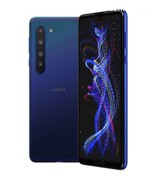 SHARP AQUOS R5G手機（圖／夏普提供）