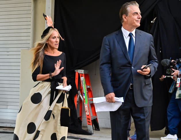 Sarah Jessica Parker (left) and Chris Noth on the set of 