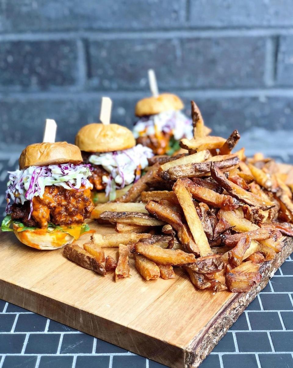 The buffalo chicken sliders at Bounce Delray are calling you!