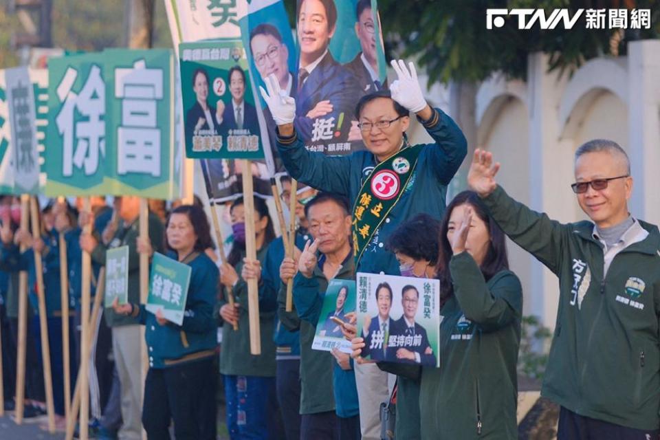 「台灣美德站出來」街頭拜票　徐富癸：113大家支持民進黨