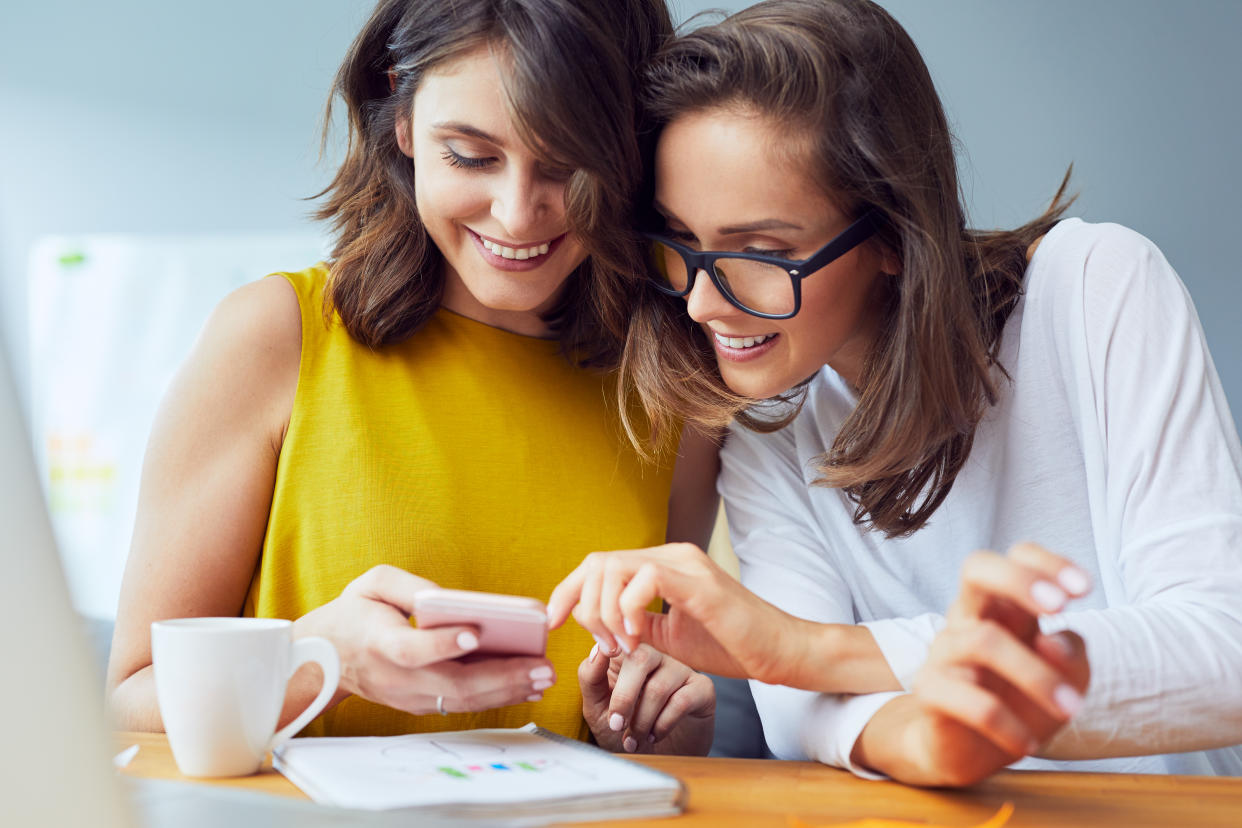 Experts say that sharing passwords with family members, friends and coworkers is risky. (Photo: Getty)