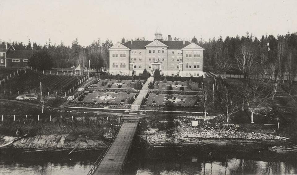 The Kuper Island Indian Residential School is seen on Penelakut Island, British Columbia in a June 19, 1941 archive photo. A Canadian policy of forcibly separating aboriginal children from their families and sending them to residential schools amounted to "cultural genocide," a six-year investigation into the now-defunct system found on June 2, 2015. The residential school system attempted to eradicate the aboriginal culture and to assimilate aboriginal children into mainstream Canada, said the long-awaited report by the Truth and Reconciliation Commission of Canada. REUTERS/Canada. Dept. of Indian and Northern Affairs/Library and Archives Canada/e011080322/handout via Reuters FOR EDITORIAL USE ONLY. NOT FOR SALE FOR MARKETING OR ADVERTISING CAMPAIGNS. THIS IMAGE HAS BEEN SUPPLIED BY A THIRD PARTY. IT IS DISTRIBUTED, EXACTLY AS RECEIVED BY REUTERS, AS A SERVICE TO CLIENTS