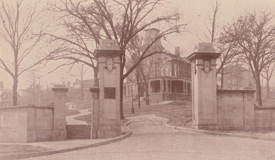 The exterior of the Hoyt Sherman Place mansion sometime prior to theater construction, which began in 1922.