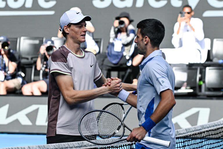 Jannik Sinner y Novak Djokovic serán los protagonistas principales de los cuartos de final del Masters 1000 de Montecarlo; el italiano se cruzará con el danés Holger Rune y el serbio se medirá con el australiano Alex de Miñaur.