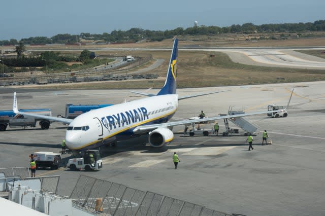 Ryanair plane Malta