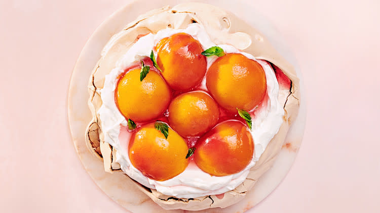 Brown-Sugar Peach Pavlova