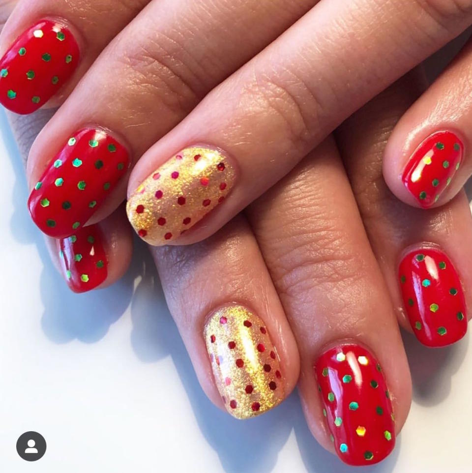 <strong>Pretty Polka Dots</strong>