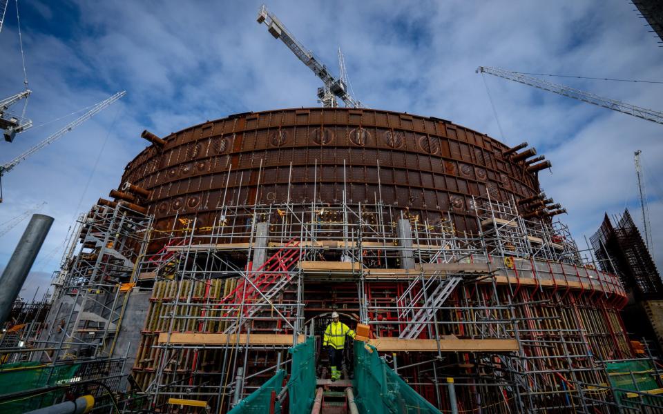 construction work on the circular reinforced concrete and steel home of a reactor at Nuclear Island 1, at Hinkley Point C - Ben Birchall/PA