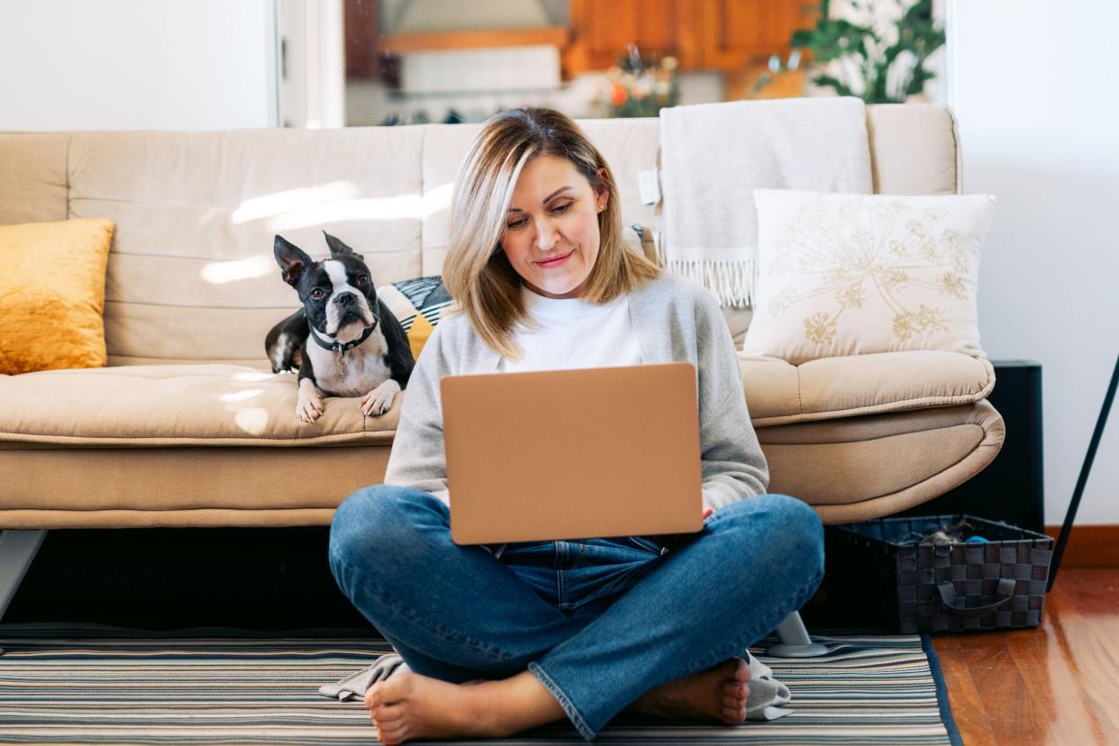 woman studying at home.