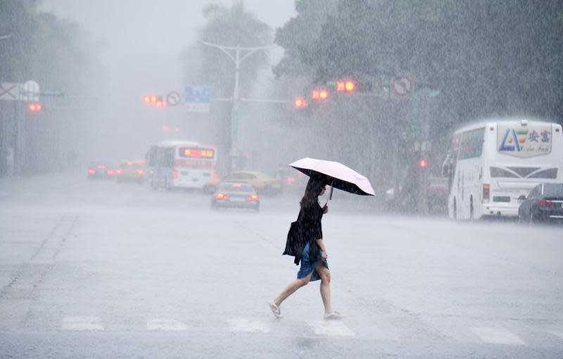 ▲今年首波梅雨鋒面將至， 經濟部水利署表示，目前中、北部水庫蓄水率約9成以上，已要求各區水資源局及水庫單位每日三查水情，並掌握劇烈天氣可能帶來的致災性降雨。（圖／NOWnews資料照）