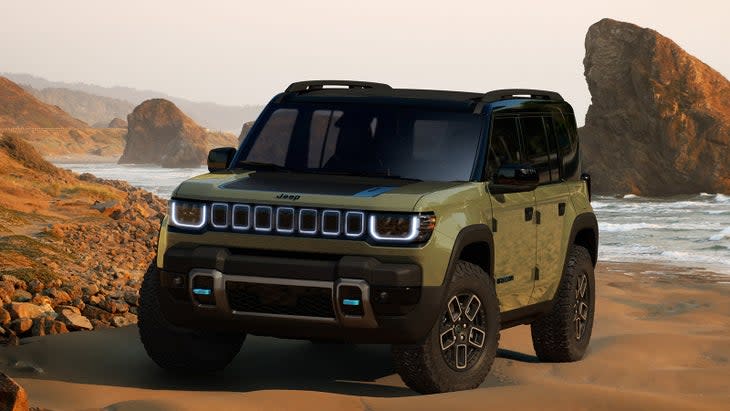 <span class="article__caption">Recovery points are painted blue, a hallmark of Jeep’s new 4XE electric sub-brand. </span> (Photo: Jeep)