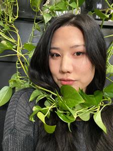 Rosalina Lee (the voice behind Opi the cactus) poses with her favourite plant for #PlantemicPal